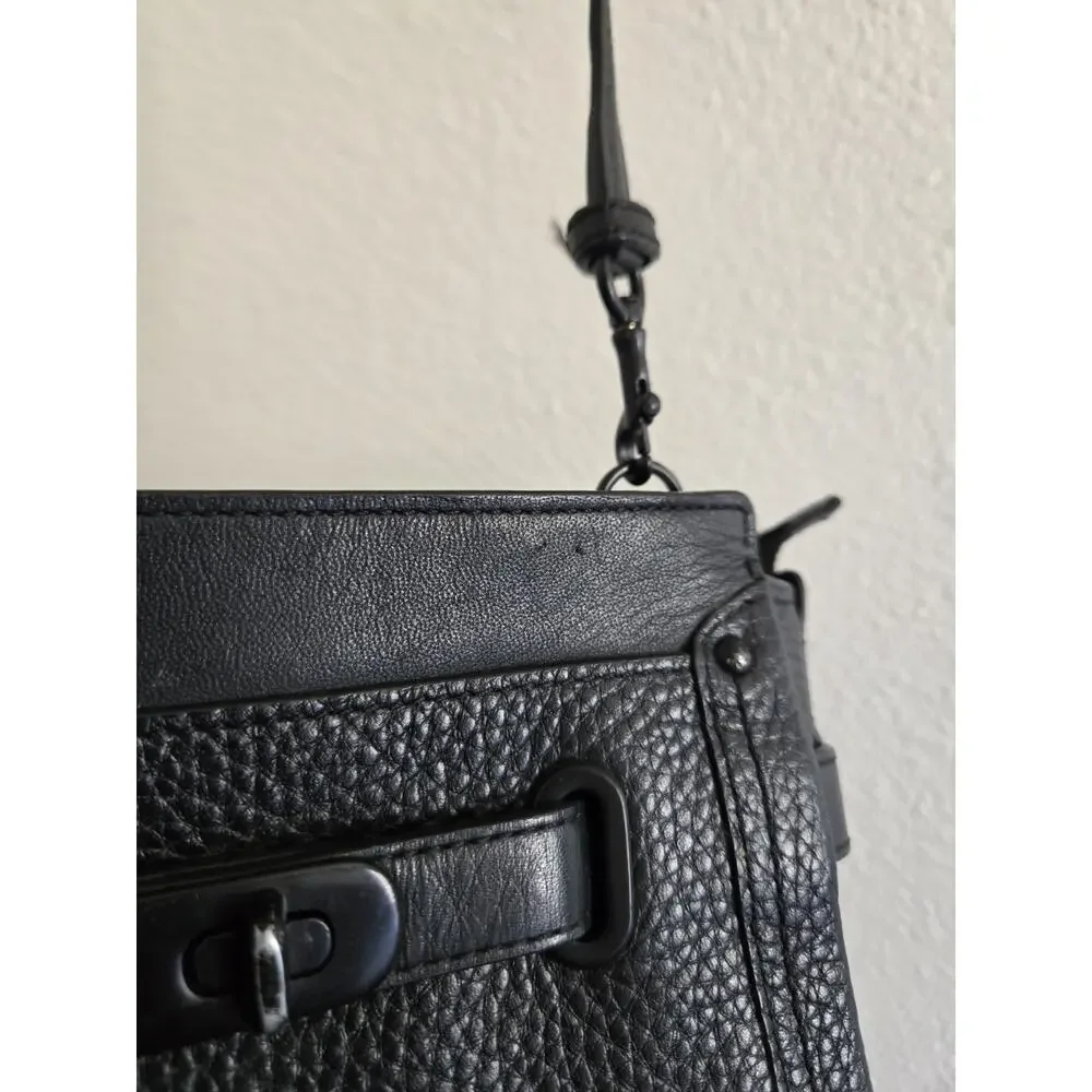 Coach Swagger Matte Black Pebble Leather Wristlet Crossbody Handbag Purse